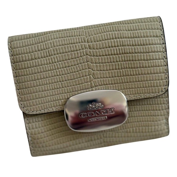 Coach Elisa Compact Wallet Lizard Embossed Leather Sage Green Silver Logo